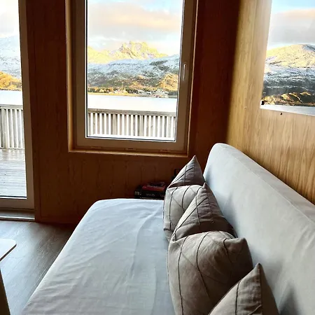 בית נופש Fjordview Ryten 2 Retreat